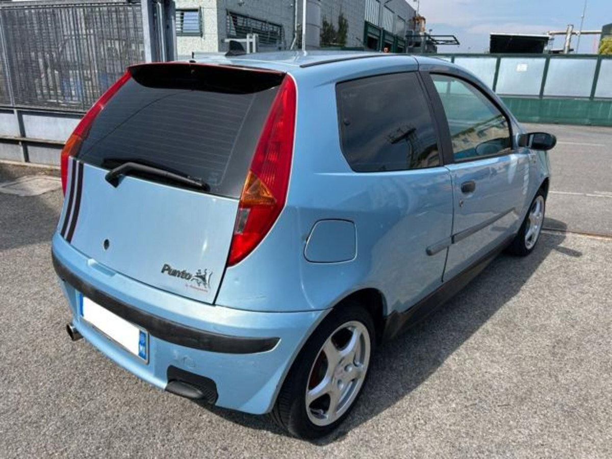 Fiat Punto 1.2i 16V cat 3 porte ELX (4)