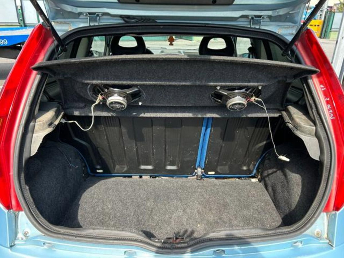 Fiat Punto 1.2i 16V cat 3 porte ELX (7)