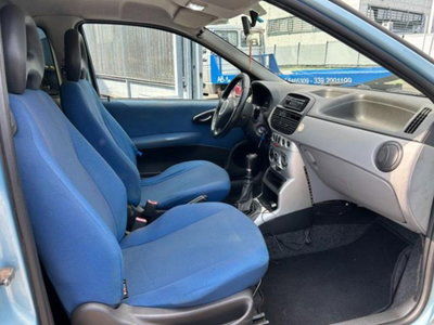 Fiat Punto 1.2i 16V cat 3 porte ELX (8)