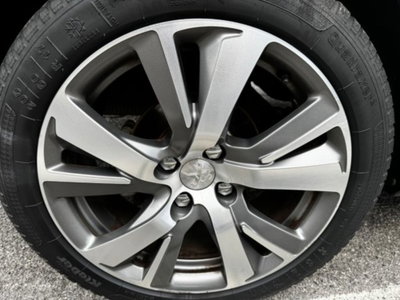 Peugeot 2008 e-HDi 92 CV Stop&Start robotizzato Allure (15)