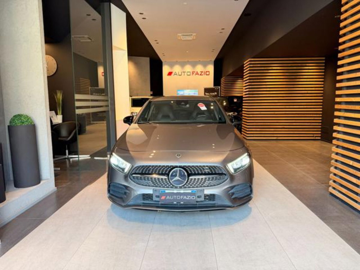 Mercedes-Benz Classe A Sedan 180 d AMG Line Premium Plus auto