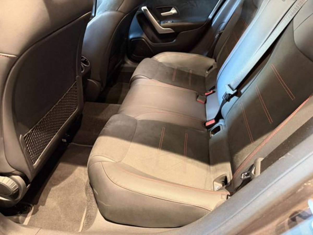 Mercedes-Benz Classe A Sedan 180 d AMG Line Premium Plus auto (8)