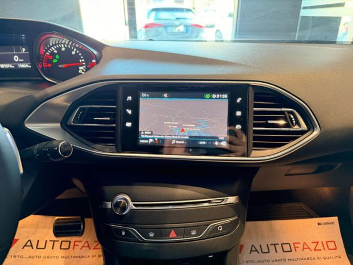 Peugeot 308 BlueHDi 130 S&S EAT8 Tech Edition (10)