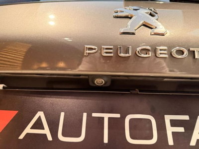 Peugeot 308 BlueHDi 130 S&S EAT8 Tech Edition (16)