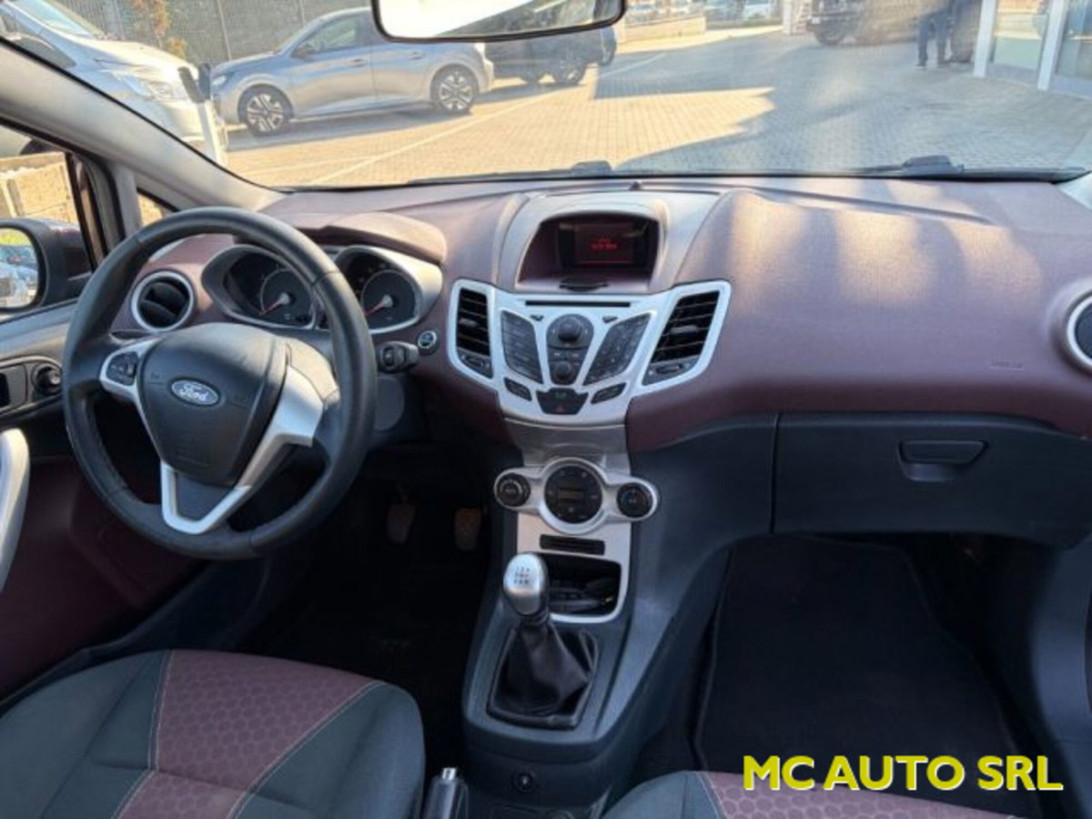 Ford Fiesta 1.4 3 porte Bz.- GPL Titanium (10)