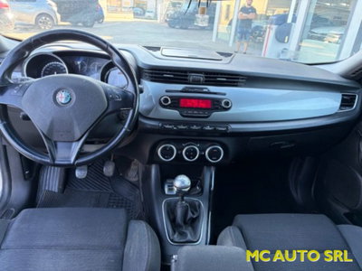 Alfa Romeo Giulietta 1.6 JTDm-2 Distinctive (9)