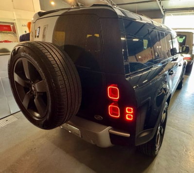 Land Rover Defender 110 3.0D I6 250 CV AWD Auto Commercial SE (3)