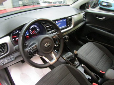 Kia Stonic 1.0 T-GDi 120 CV DCT7 Energy (9)