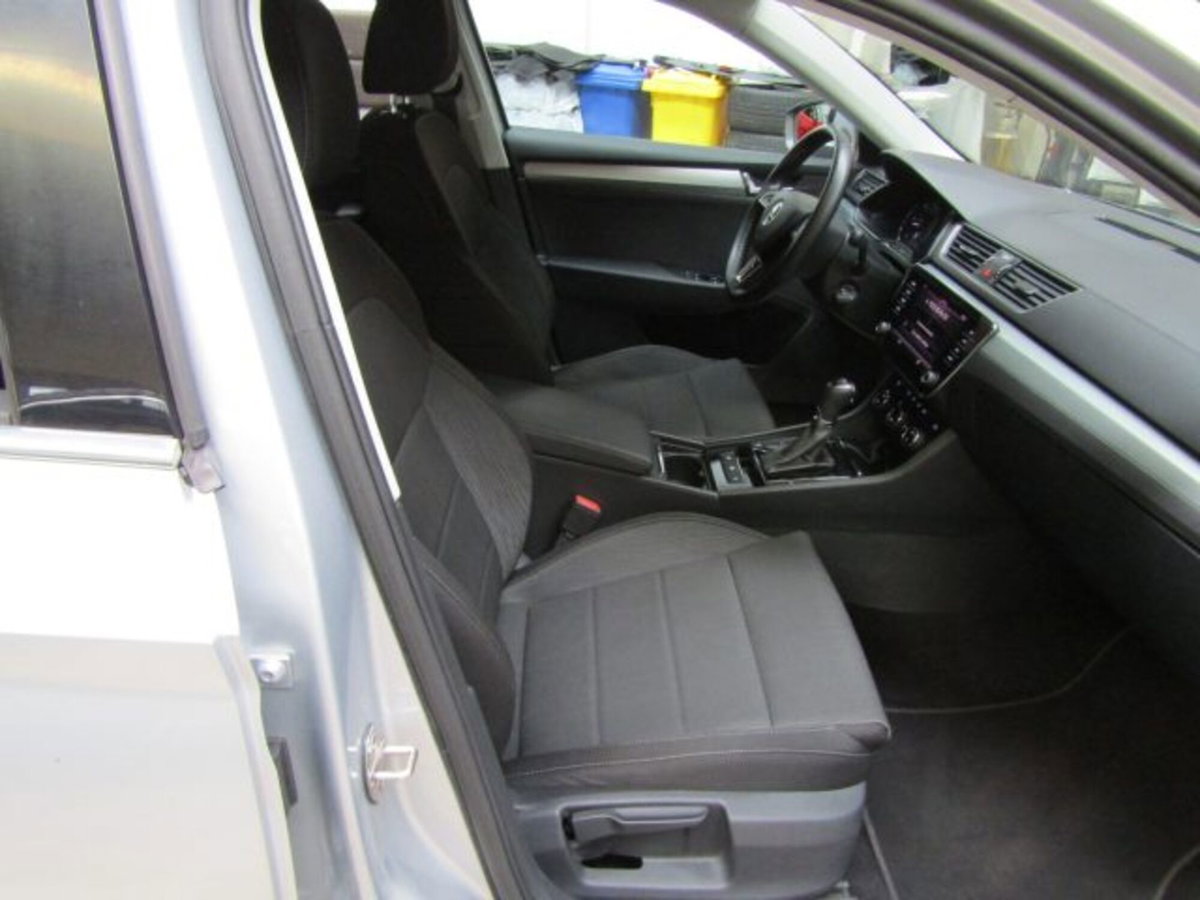 Skoda Superb Station Wagon 2.0 TDI DSG Wagon Executive (15)
