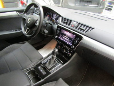 Skoda Superb Station Wagon 2.0 TDI DSG Wagon Executive (16)