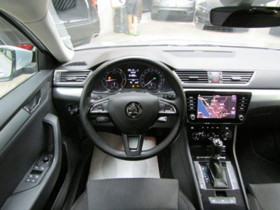 Skoda Superb Station Wagon 2.0 TDI DSG Wagon Executive (19)