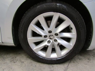 Skoda Superb Station Wagon 2.0 TDI DSG Wagon Executive (4)