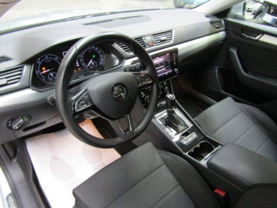 Skoda Superb Station Wagon 2.0 TDI DSG Wagon Executive (9)