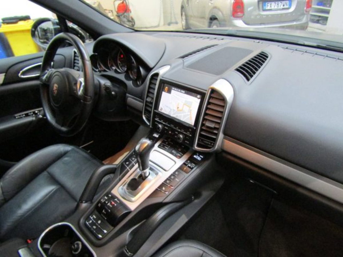 Porsche Cayenne 3.0 Diesel (16)