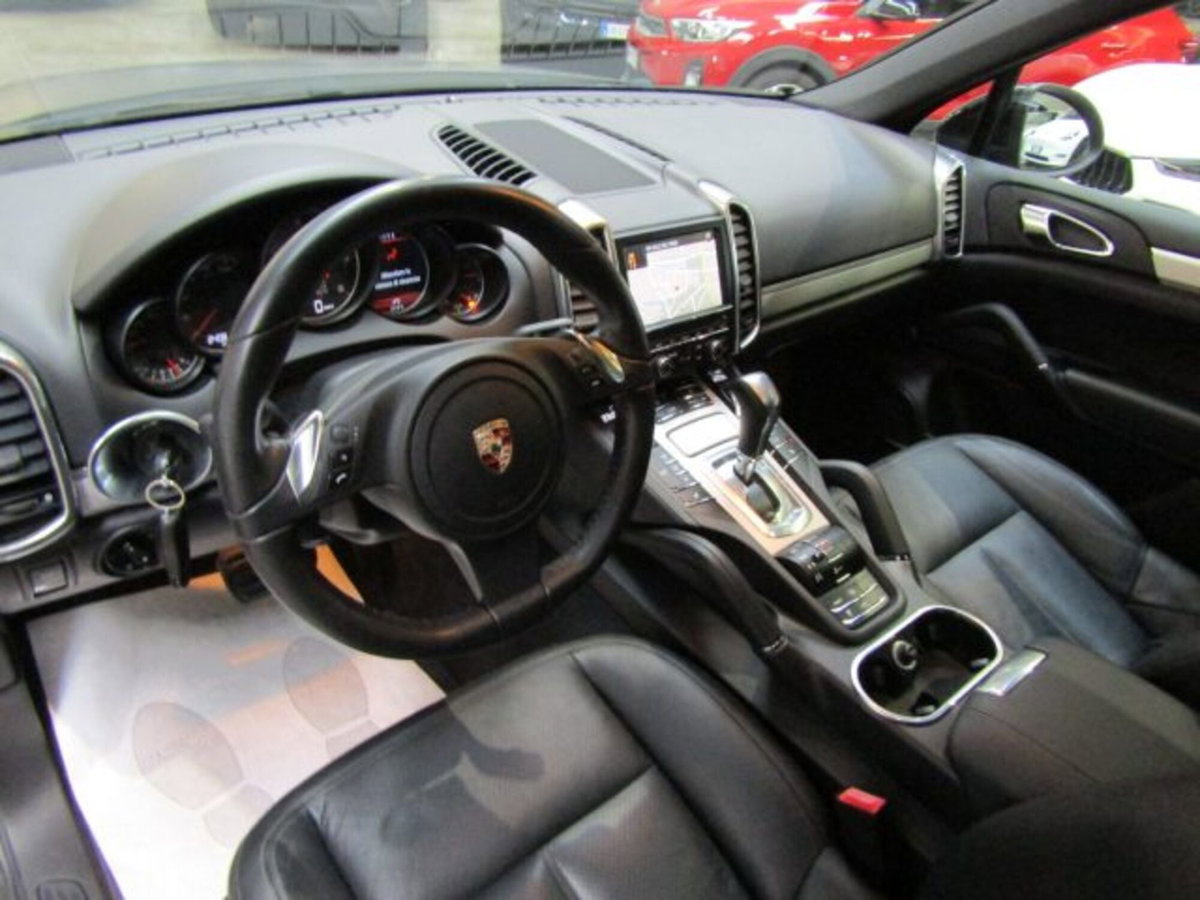 Porsche Cayenne 3.0 Diesel (8)