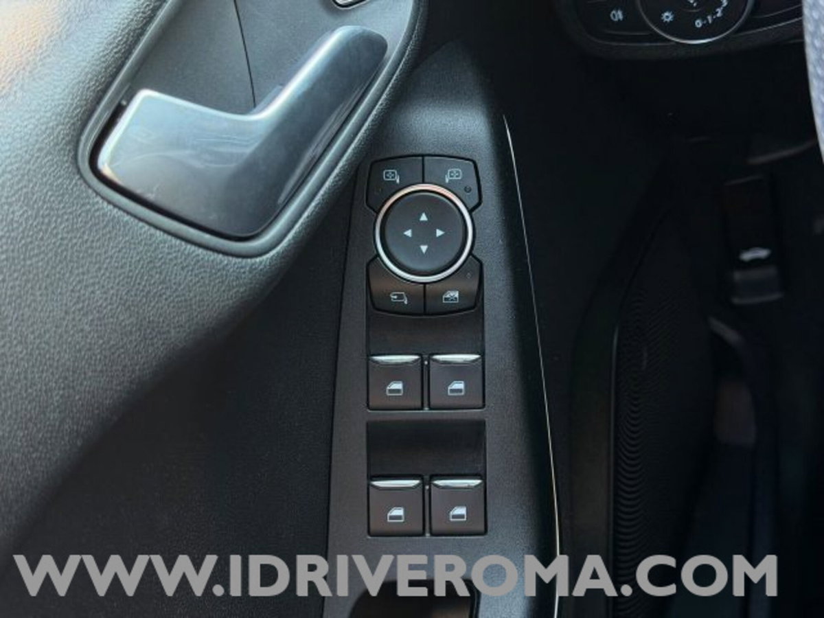 Ford Fiesta 1.0 EcoBoost 100CV 5 porte ST-Line (15)