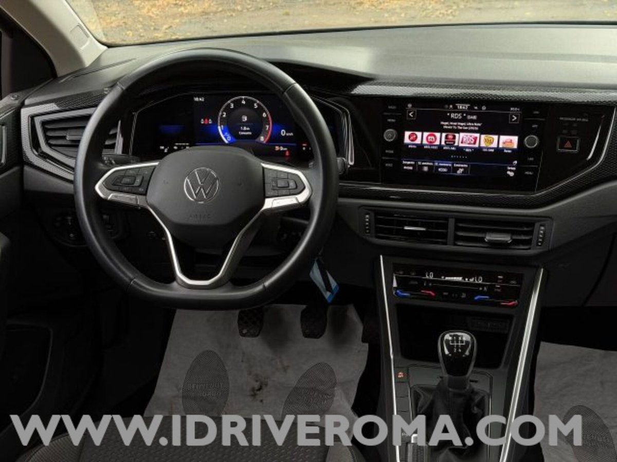 Volkswagen Polo 1.0 tsi Life 95cv (6)