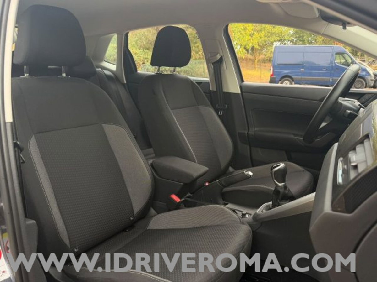 Volkswagen Polo 1.0 tsi Life 95cv (8)