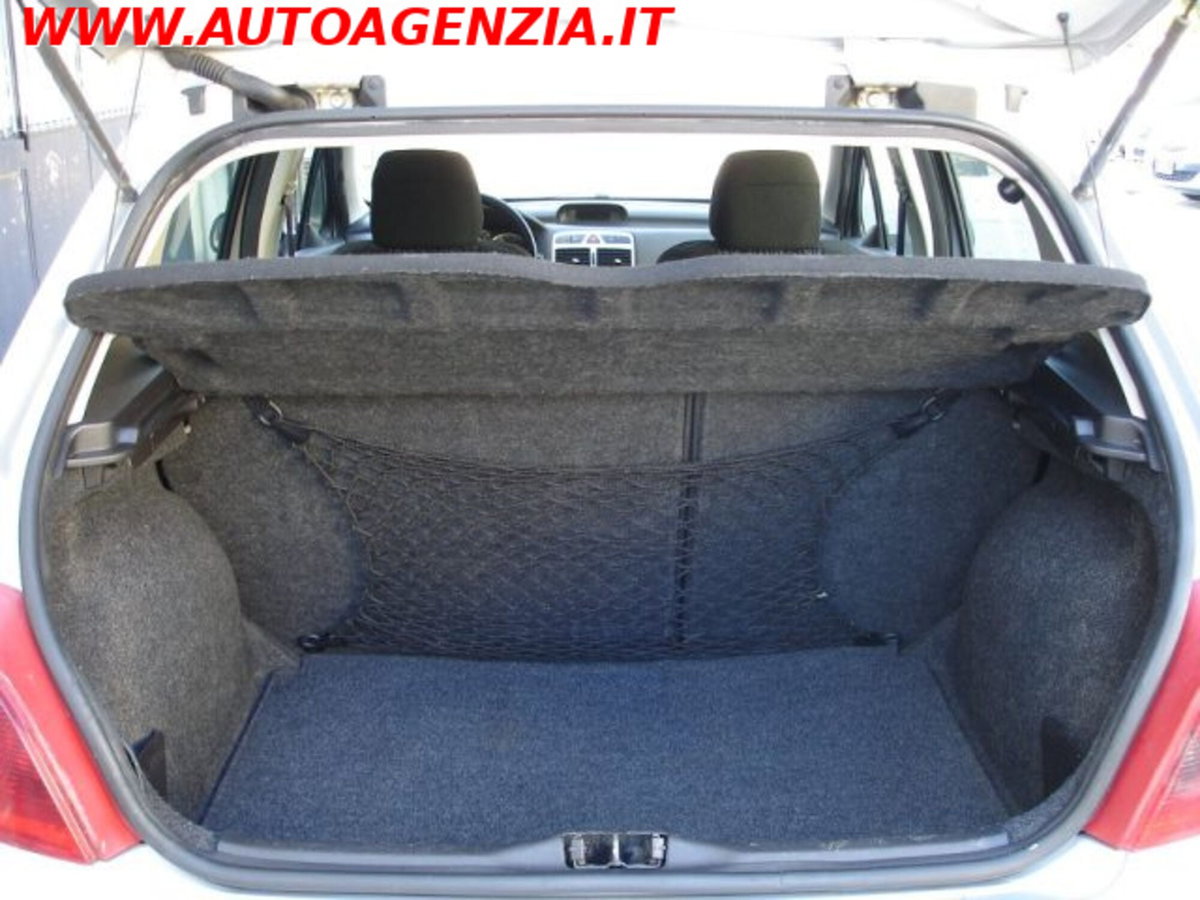 Peugeot 307 16V HDi 110CV 5p. HDI Clima (14)