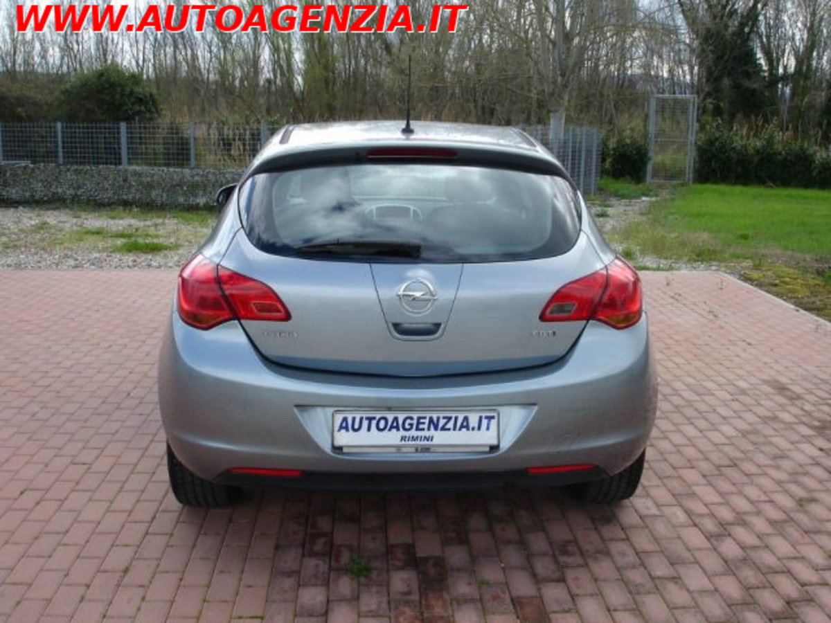 Opel Astra 1.7 CDTI 110CV 5 porte Cosmo (6)