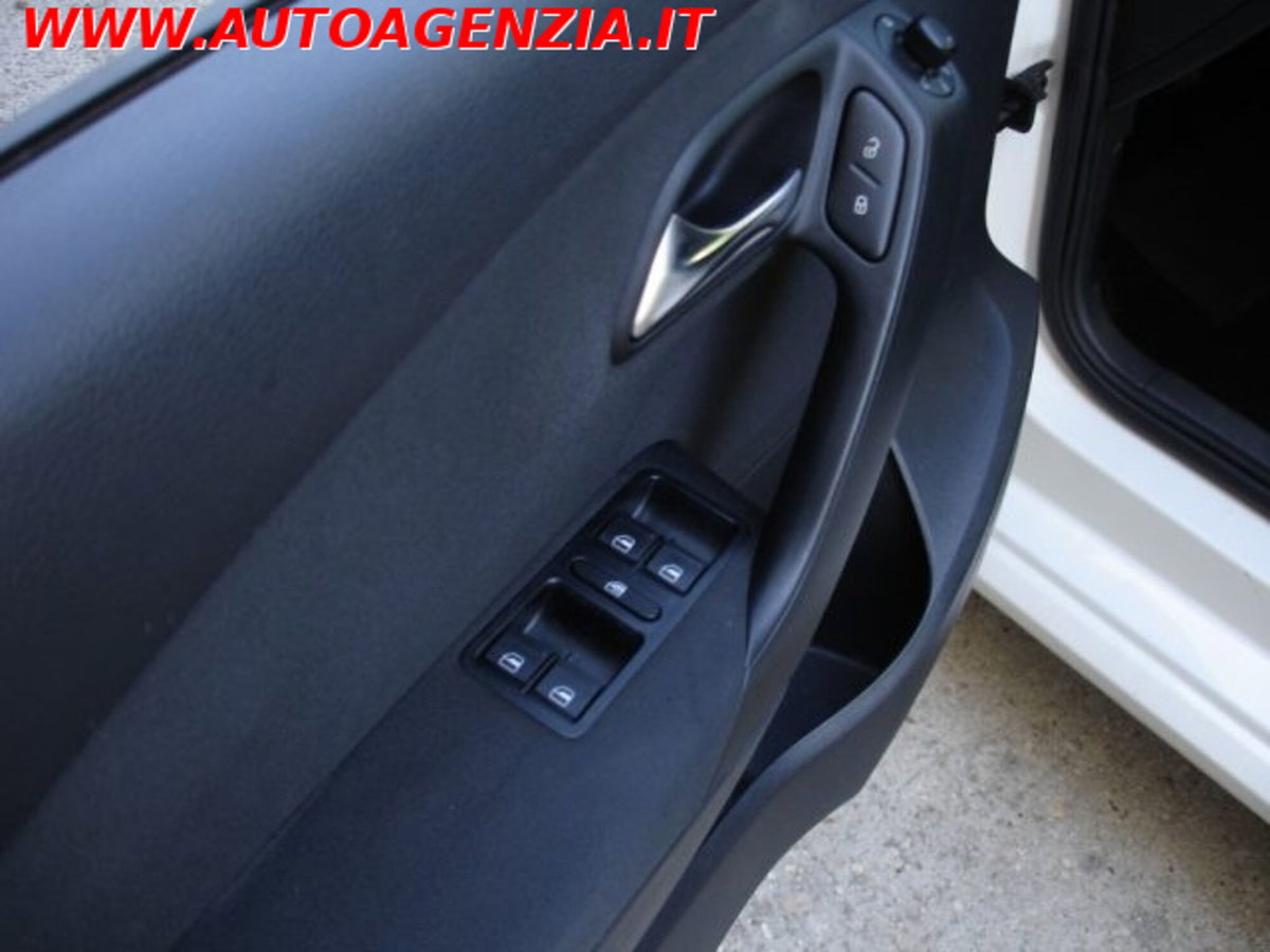 Volkswagen Polo 1.6 TDI 90CV DPF 5 porte Highline (16)