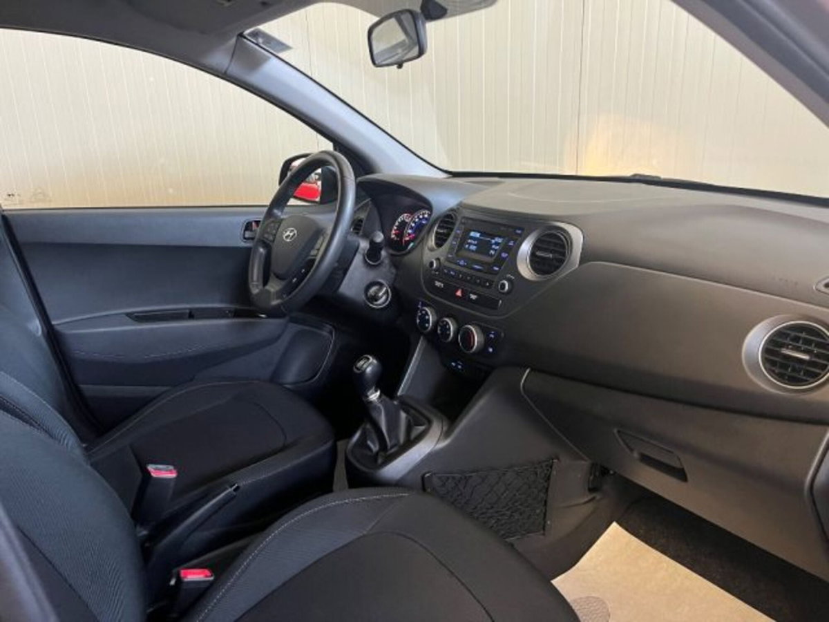 Hyundai i10 1.0 MPI Prime (12)