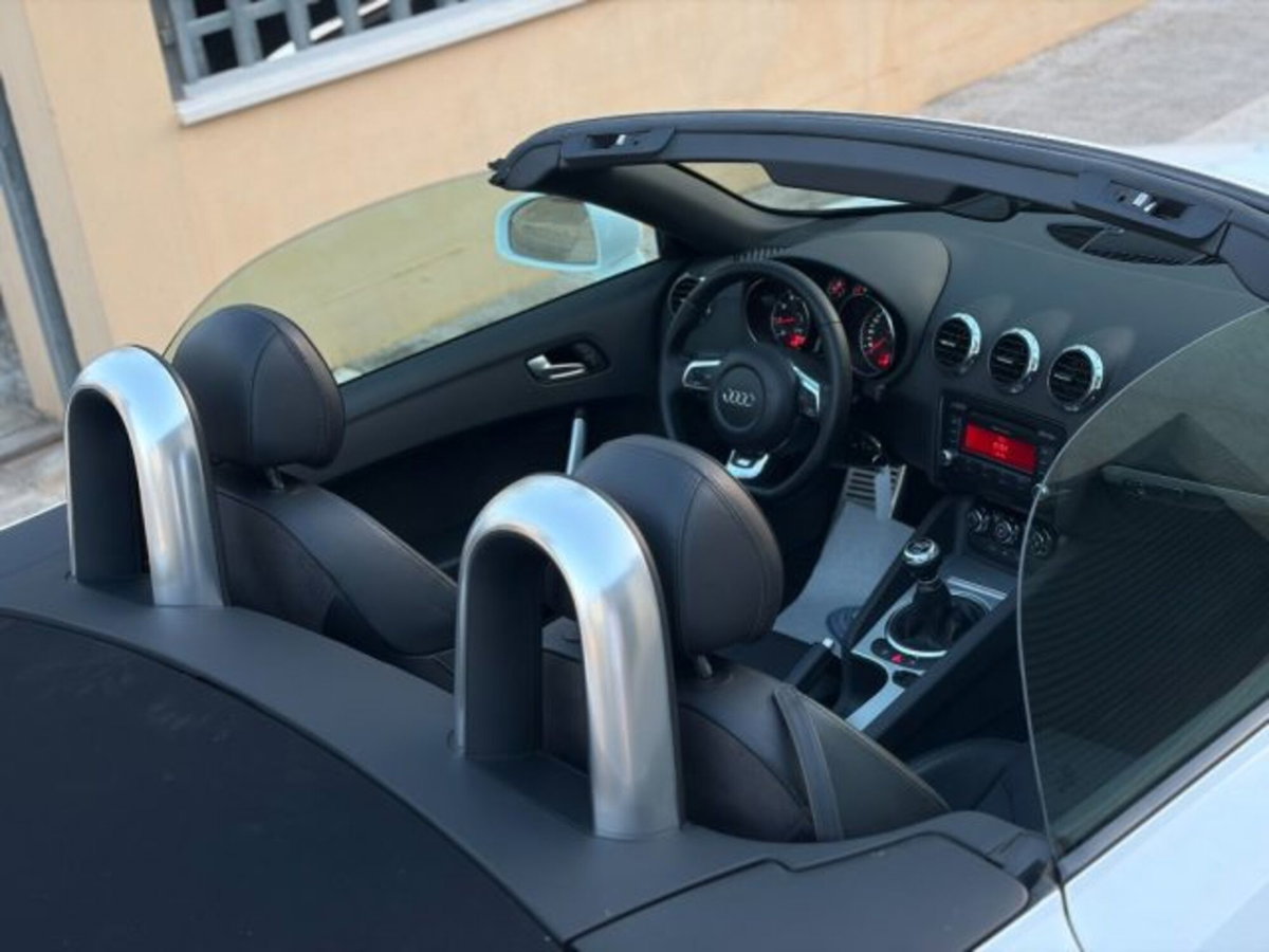 Audi TT Cabrio 1.8 TFSI (10)
