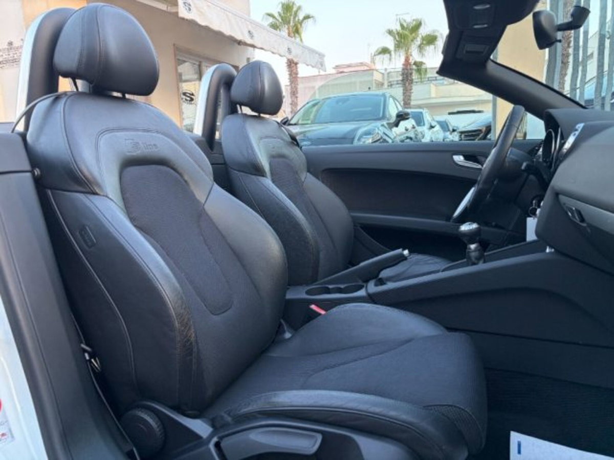 Audi TT Cabrio 1.8 TFSI (11)