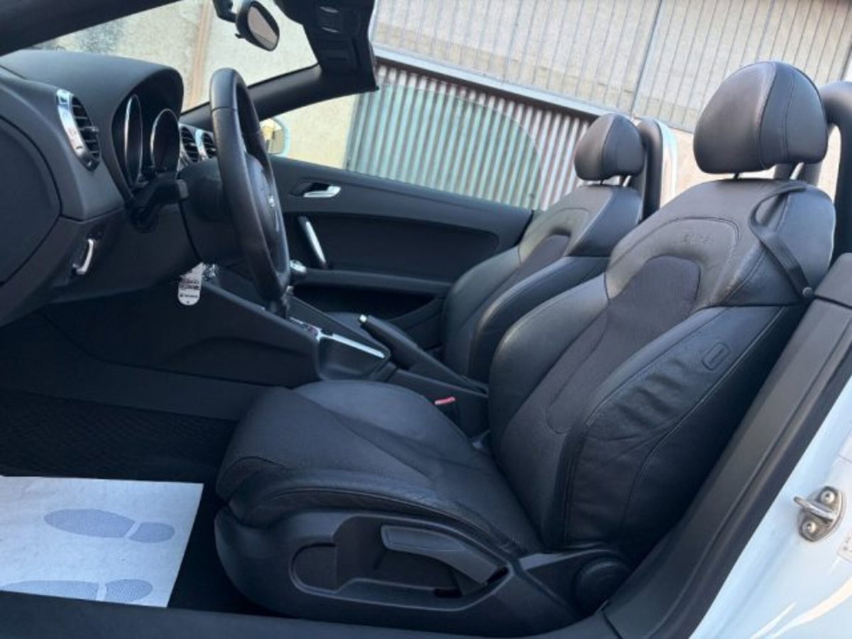 Audi TT Cabrio 1.8 TFSI (17)