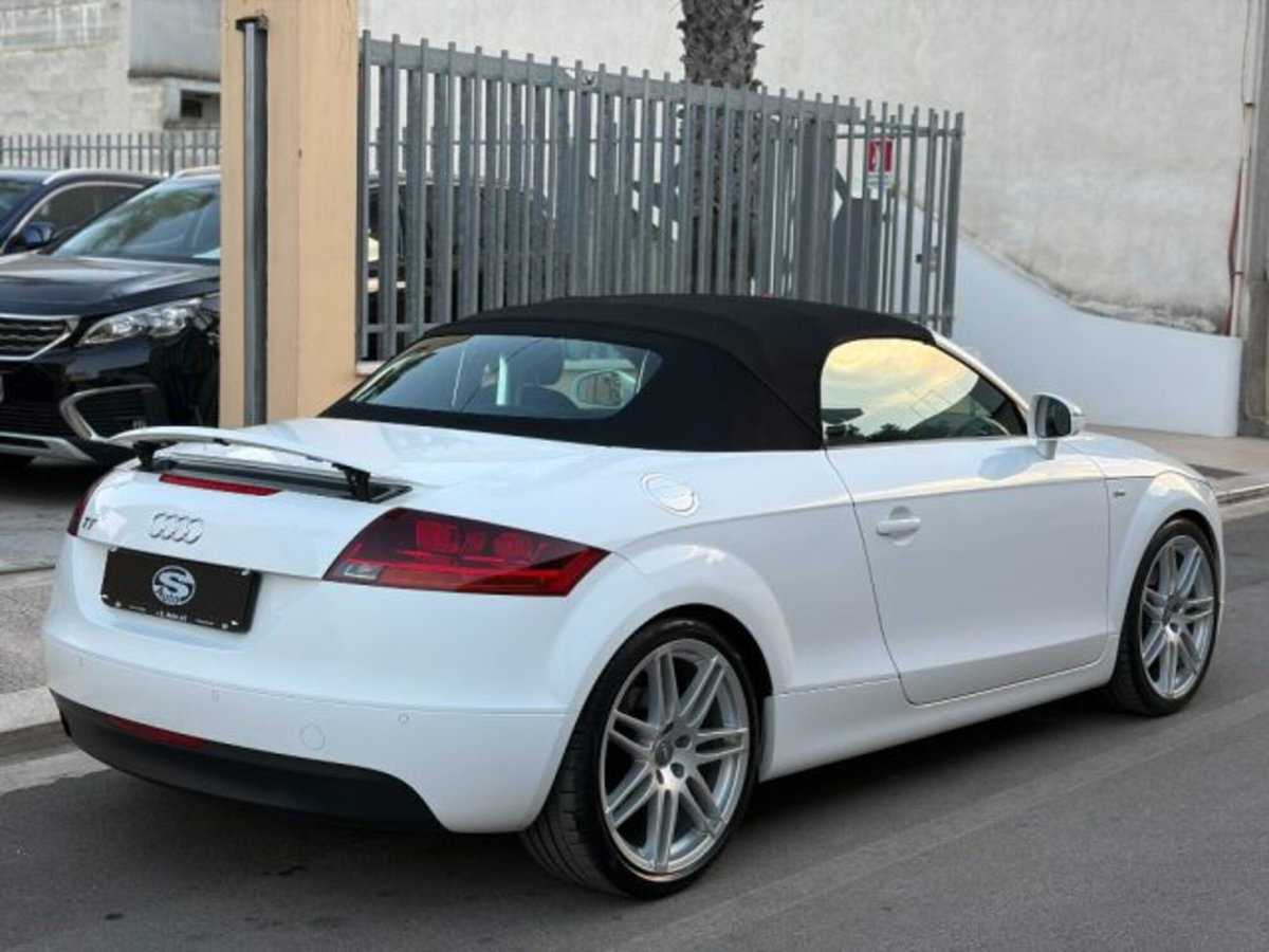Audi TT Cabrio 1.8 TFSI (4)