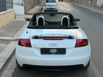 Audi TT Cabrio 1.8 TFSI (6)