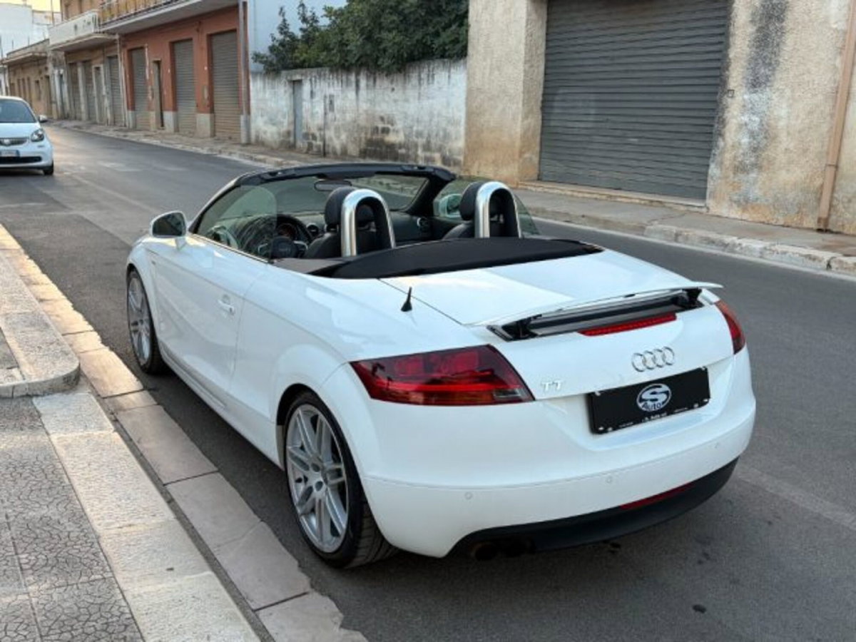 Audi TT Cabrio 1.8 TFSI (7)