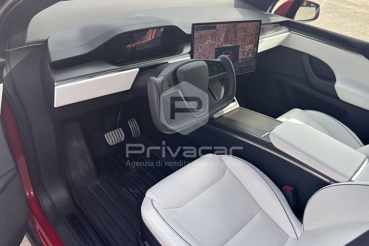 Tesla Model X Model X Plaid (11)