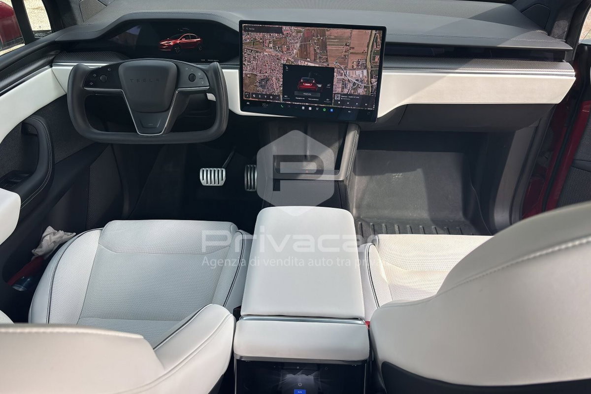 Tesla Model X Model X Plaid (12)