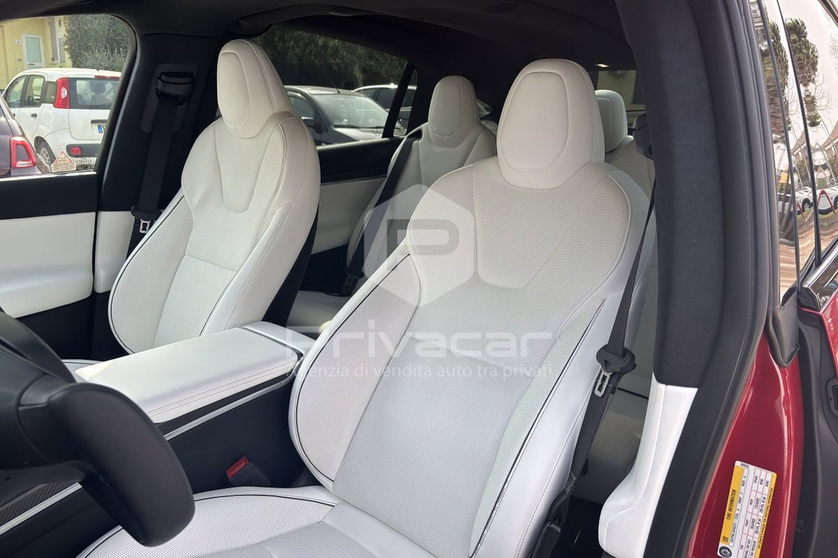 Tesla Model X Model X Plaid (14)
