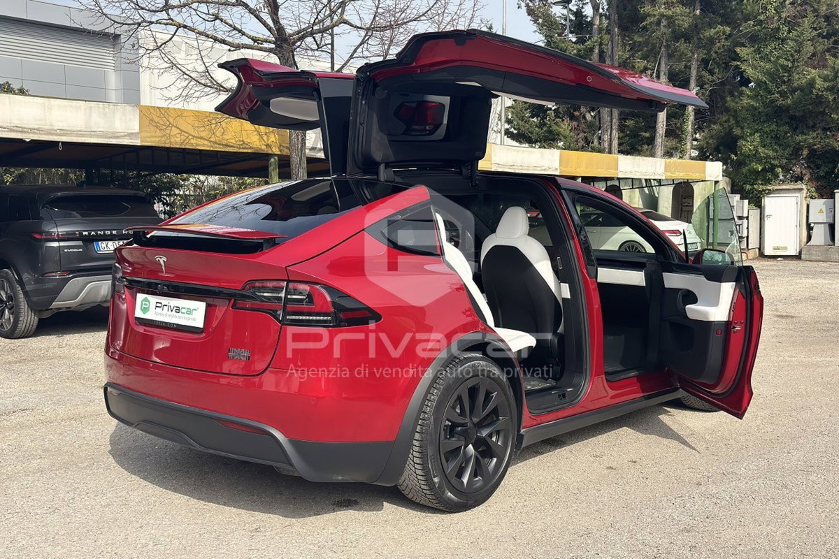 Tesla Model X Model X Plaid (9)