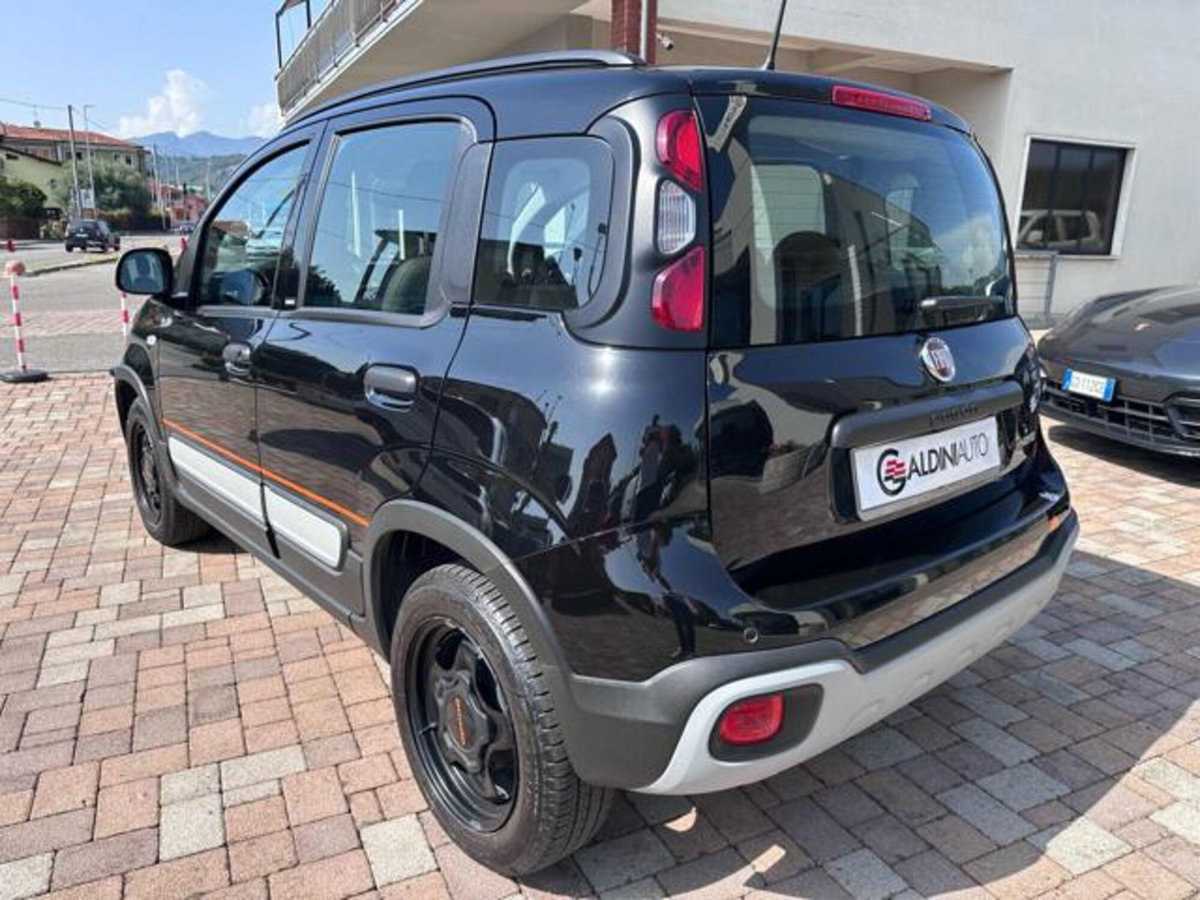 Fiat Panda 1.0 firefly hybrid s&s 70cv (2)