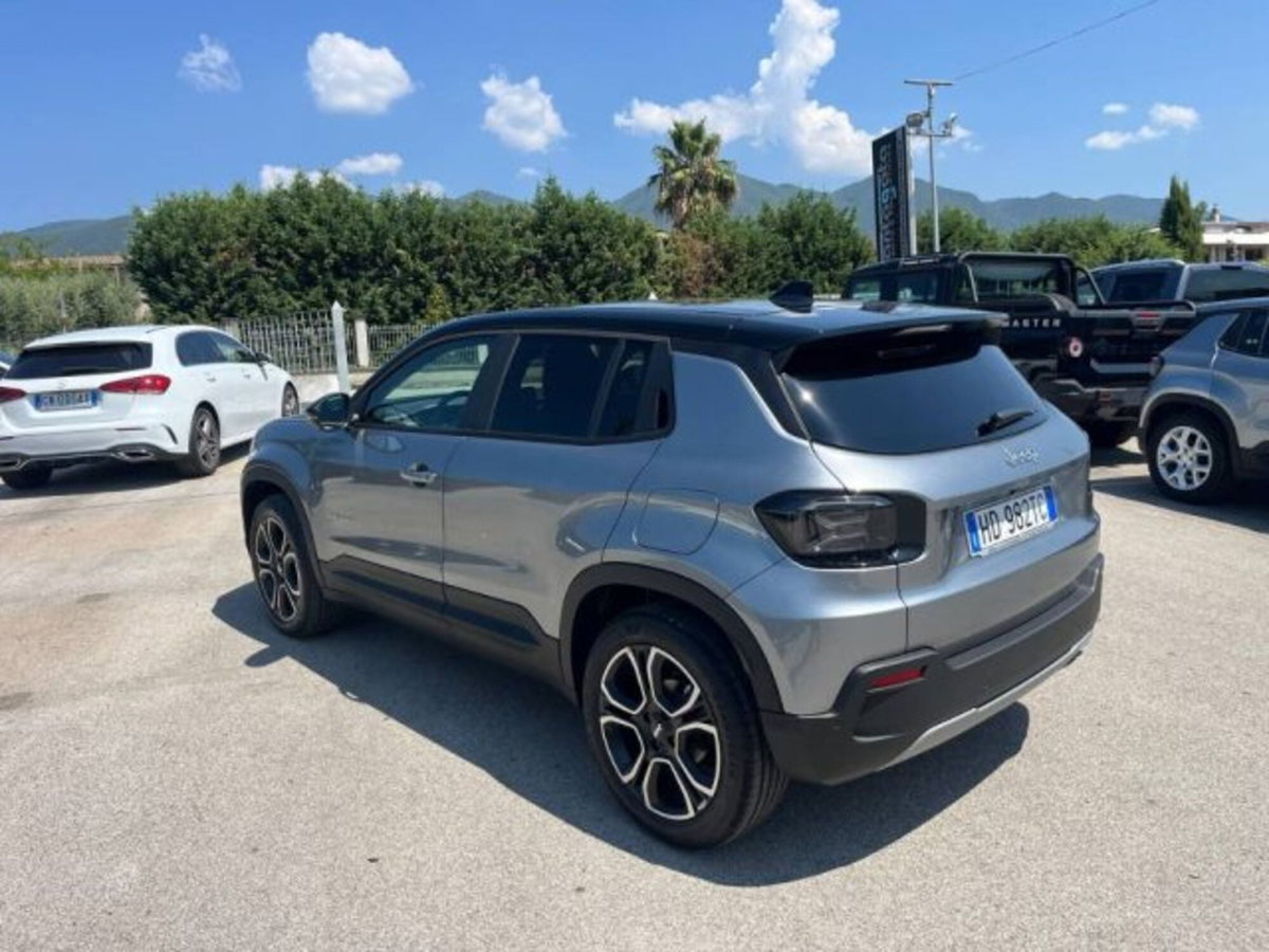 Jeep Avenger 1.2 turbo e-hybrid mhev Summit fwd 110cv edct6 (6)