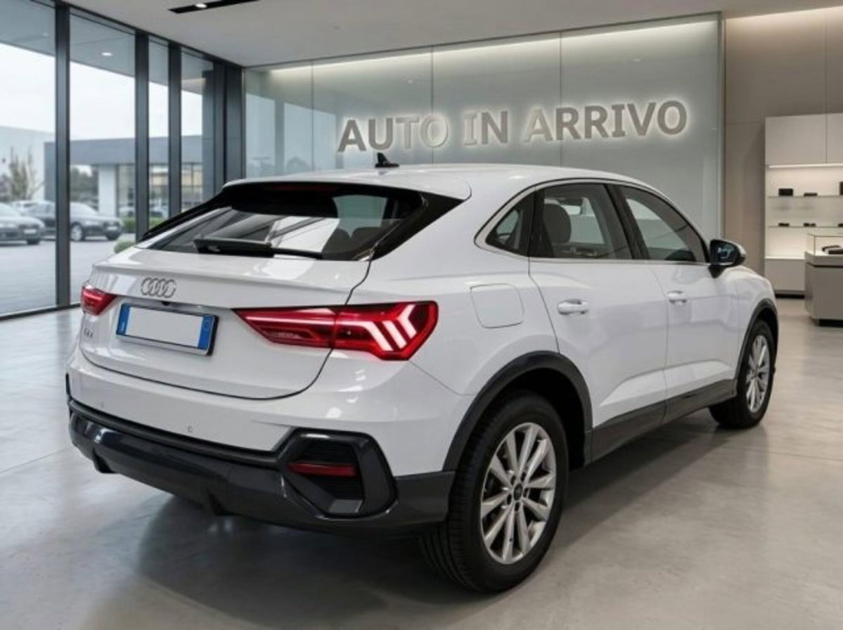 Audi Q3 Sportback 35 TDI quattro S tronic Business Plus (2)