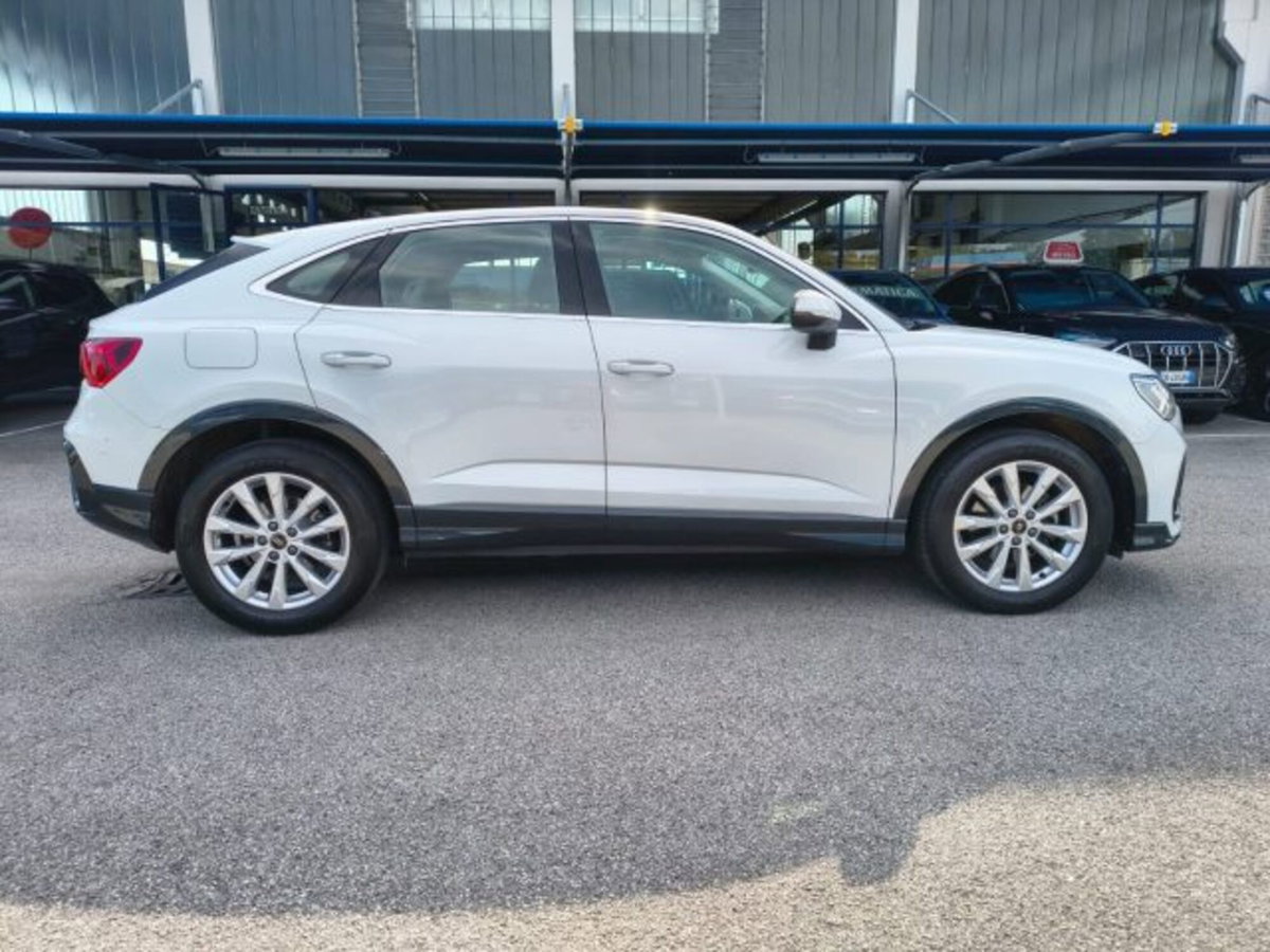 Audi Q3 Sportback 35 TDI quattro S tronic Business Plus (6)