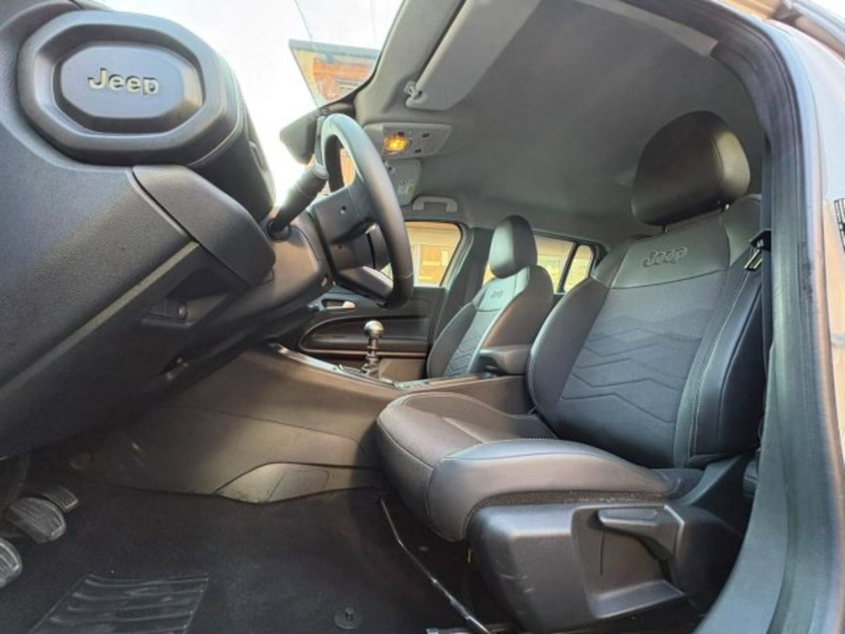 Jeep Avenger 1.2 turbo Altitude fwd 100cv (13)