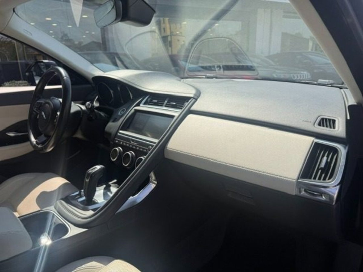 Jaguar E-Pace 2.0D 240 CV AWD aut. HSE (12)