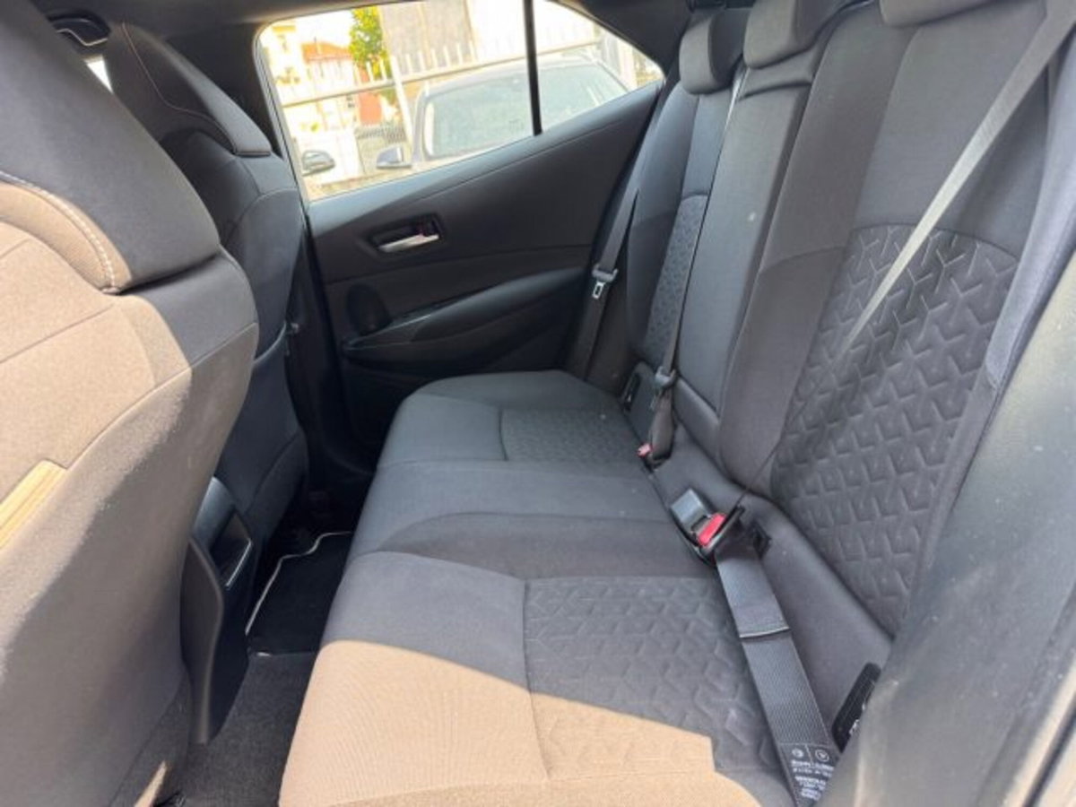 Toyota Corolla 1.8 Hybrid Active (13)