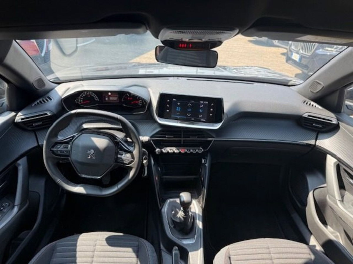 Peugeot 2008 PureTech 100 S&S Active Pack (9)