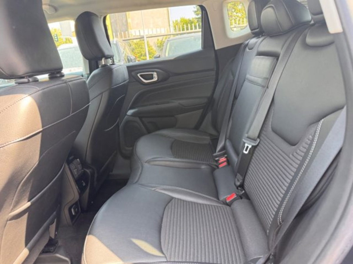 Jeep Compass 1.3 T4 190CV PHEV AT6 4xe Limited (10)