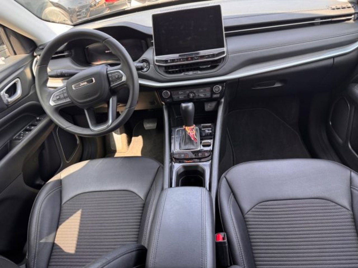 Jeep Compass 1.3 T4 190CV PHEV AT6 4xe Limited (8)