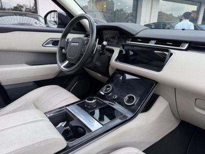 Land Rover Range Rover Velar 3.0 V6 SD6 300 CV R-Dynamic SE (15)