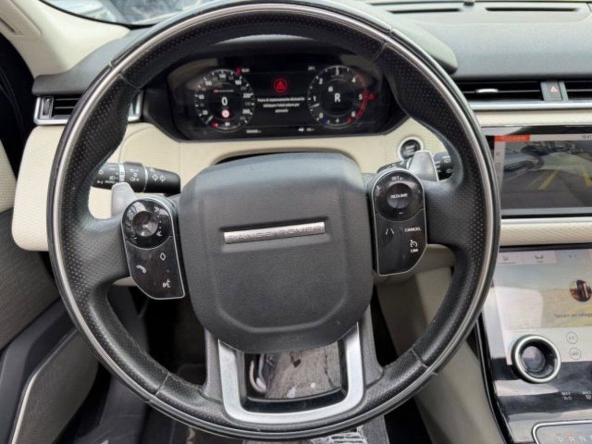 Land Rover Range Rover Velar 3.0 V6 SD6 300 CV R-Dynamic SE (18)