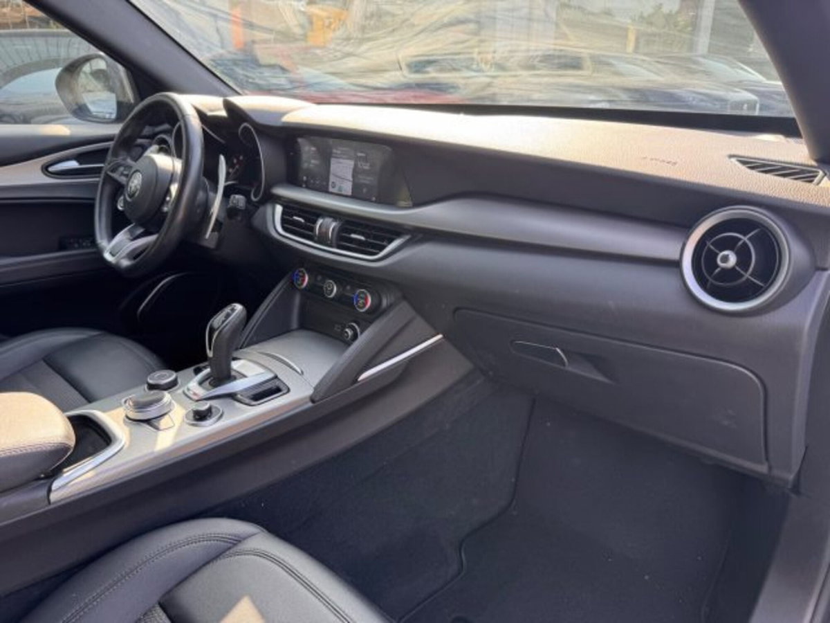 Alfa Romeo Stelvio Stelvio 2.2 Turbodiesel 190 CV AT8 Q4 Sprint (12)