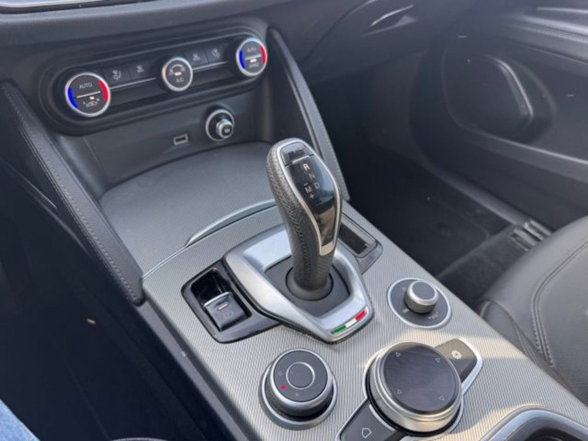Alfa Romeo Stelvio Stelvio 2.2 Turbodiesel 190 CV AT8 Q4 Sprint (17)